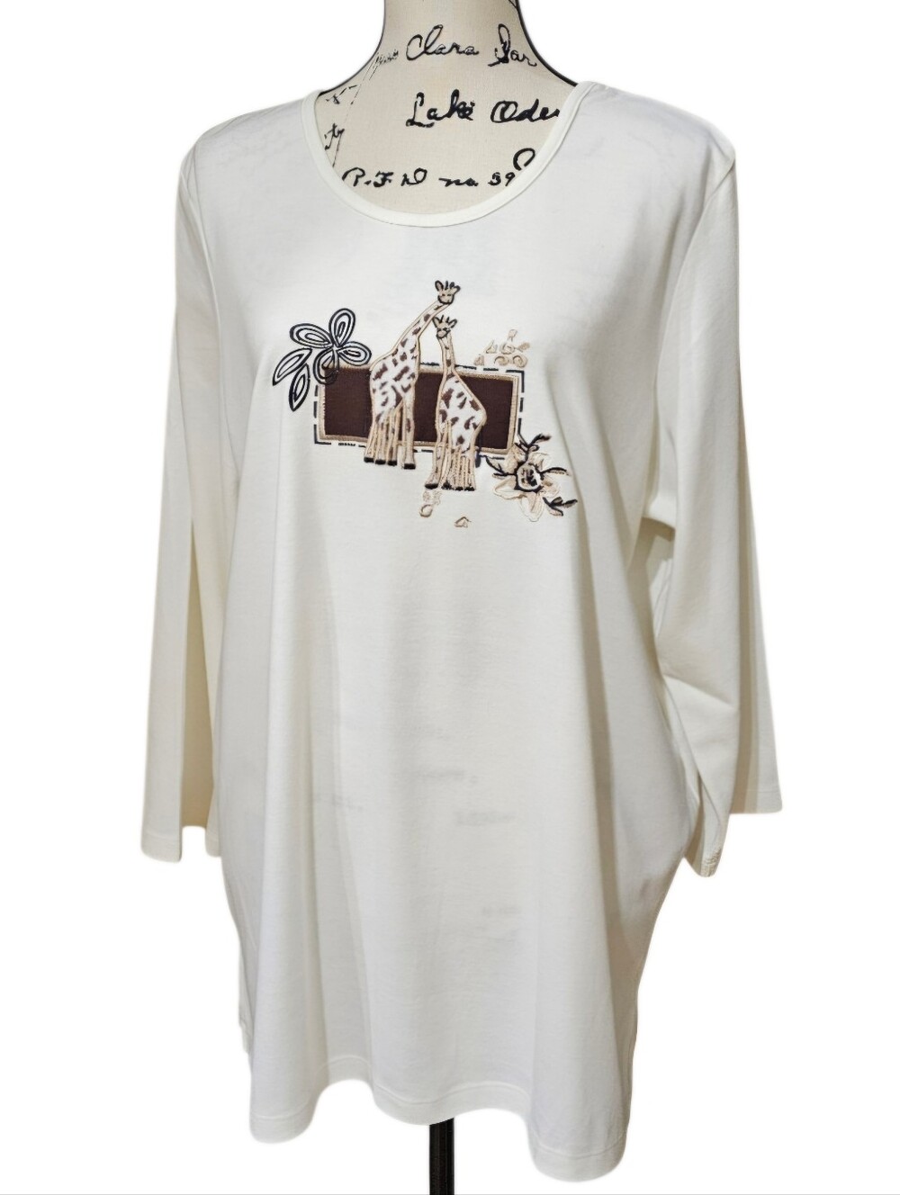 Allison Daley Cream Long-Sleeve Top with Giraffe Graphic